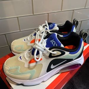 Women’s Nike Air Max 200 Size 6 New